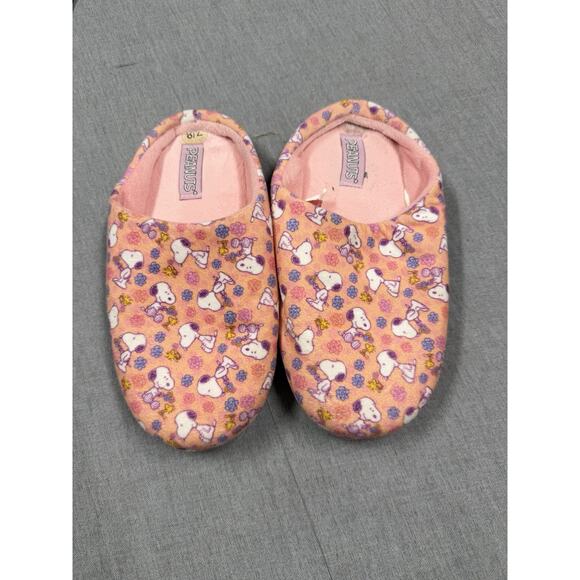 Peanuts Women Pink Slippers Size 7/8 Snoopy - Picture 1 of 4